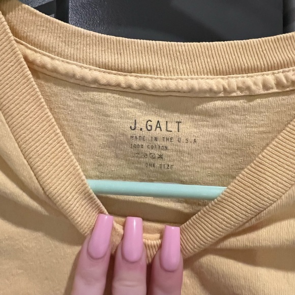 Brandy Melville “honey” t-shirt, yellow/gold - Picture 2 of 3